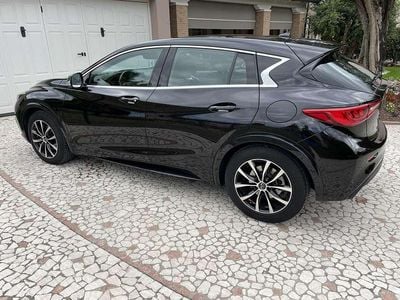Infiniti Q30