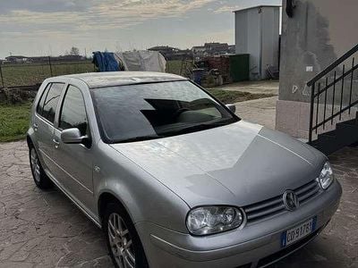 Usata VW Golf IV Highline 131 CV (96 kW) 2002 Berlina