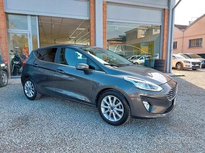 Usata Ford Fiesta Vignale 86 CV (63 kW) 2017 Grigio Berlina