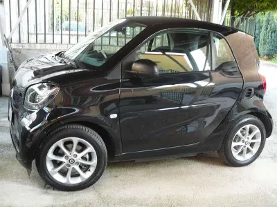 Usata Smart ForTwo Electric Drive 41 kW (56 CV) 2019 Nero Utilitaria