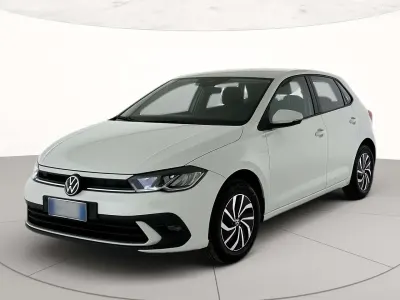 Usata VW Polo Life 95 CV (69 kW) 2023 Pure white Utilitaria