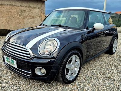 Usata Mini Cooper D 109 CV (80 kW) 2009 Nero Utilitaria