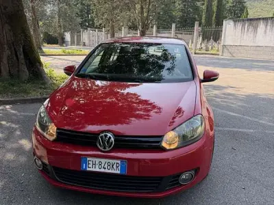 Usata VW Golf VI Comfortline 110 CV (80 kW) 2011 Rosso Utilitaria