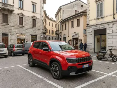 Usata Jeep Avenger Altitude 101 CV (74 kW) 2023 Rosso SUV