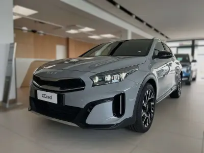 Nuova Kia XCeed 150 CV (110 kW) 2026 Grigio SUV