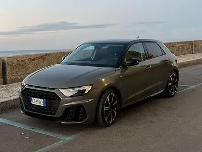 Usata Audi A1 S-Line 150 CV (110 kW) 2024 Grigio SUV