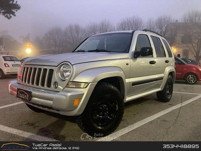 Usata Jeep Cherokee Limited 163 CV (119 kW) 2005 Argento SUV