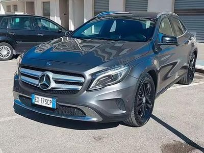 Usata Mercedes GLA200 136 CV (100 kW) 2015 Grigio SUV