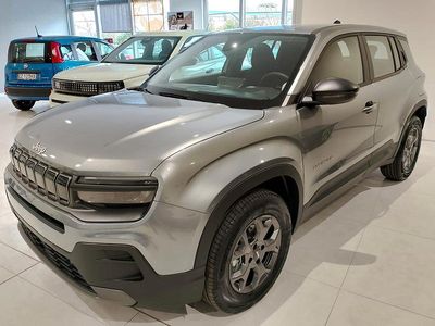 Usata Jeep Avenger Longitude 100 CV (73 kW) 2024 Rosso SUV