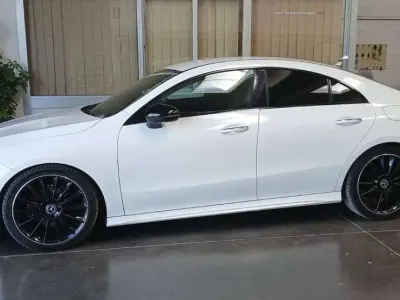 Usata Mercedes CLA180 116 CV (85 kW) 2019 Bianco doppio strato Coupé
