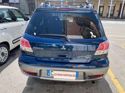 Usata Mitsubishi Outlander Comfort Edition 136 CV (100 kW) 2004 Blu/azzurro SUV