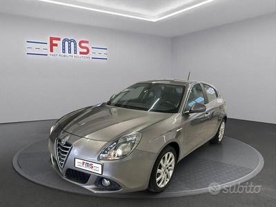 Usata Alfa Romeo Giulietta Distinctive 143 CV (105 kW) 2015 Grigio Utilitaria
