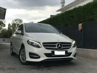 Usata Mercedes B180 109 CV (80 kW) 2015 Bianco Utilitaria