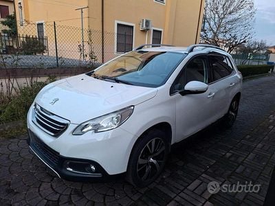 Usata Peugeot 2008 S 120 CV (88 kW) 2015 Bianco SUV
