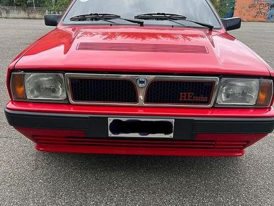 Usata Lancia Delta 130 CV (95 kW) 1990 Rosso Utilitaria