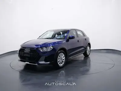 Nuova Audi A1 116 CV (85 kW) 2025 Blu navarra/tetto nero SUV