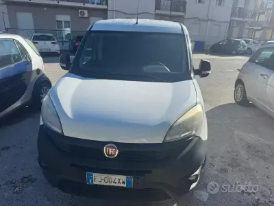 Usata Fiat Doblò 95 CV (69 kW) 2017 Bianco Monovolume
