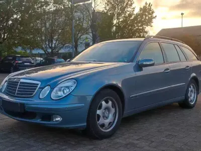 Usata Mercedes E220 Classic 150 CV (110 kW) 2004 Grigio Station wagon