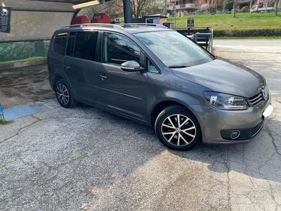 Usata VW Touran 150 CV (110 kW) 2011 Grigio Monovolume