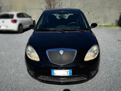 Usata Lancia Ypsilon 75 CV (55 kW) 2008 Nero Utilitaria