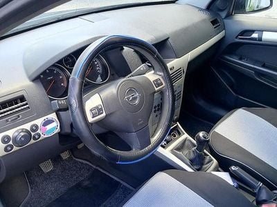 Usata Opel Astra 101 CV (74 kW) 2007 Grigio Station wagon
