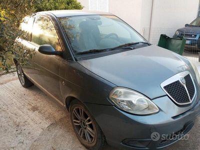 Usata Lancia Ypsilon 60 CV (44 kW) 2008 Grigio Utilitaria