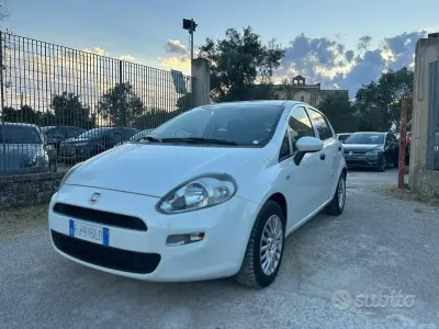 Usata Fiat Punto 95 CV (69 kW) 2017 Bianco Utilitaria