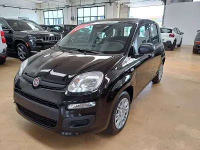 Nuova Fiat Panda Pop 71 CV (52 kW) 2025 Nero cinema pastello Utilitaria
