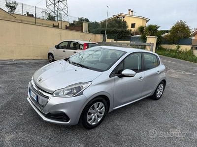 Usata Peugeot 208 Access 81 CV (59 kW) 2017 Grigio Utilitaria