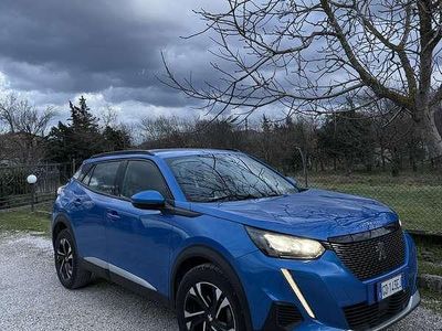 Usata Peugeot 2008 Allure 102 CV (75 kW) 2021 SUV