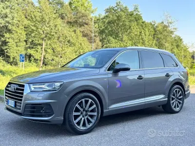 Usata Audi Q7 S-Line 272 CV (200 kW) 2016 Grigio SUV