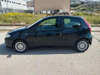 Usata Fiat Punto 60 CV (44 kW) 2003 Nero Utilitaria