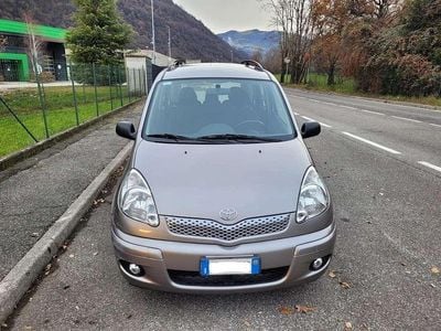 Argento Usata 2003 Toyota Yaris Verso Sol Monovolume | 3900 € (Super prezzo)