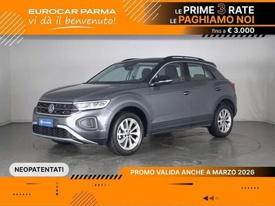 Usata VW T-Roc Life 110 CV (80 kW) 2023 Indium grey metallizzato nero SUV