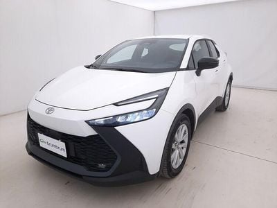 Usata Toyota C-HR Active 140 CV (102 kW) 2024 Bianco SUV
