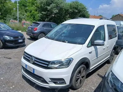 Usata VW Caddy 122 CV (89 kW) 2020 Bianco candy Monovolume