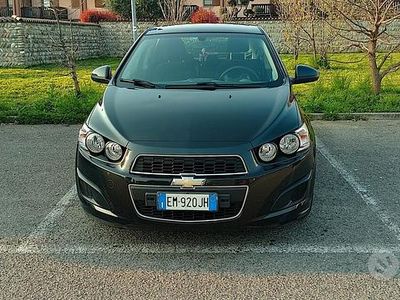 Usata Chevrolet Aveo 86 CV (63 kW) 2012 Nero Berlina