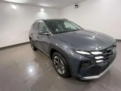 Nuova Hyundai Tucson 179 CV (131 kW) 2025 Grigio SUV