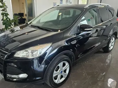 Usado Ford Kuga Titanium 120 CV (88 kW) 2015 Negro SUV