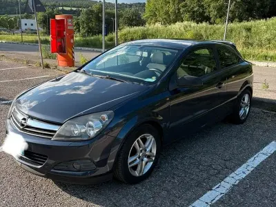 Usata Opel Astra GTC 90 CV (66 kW) 2006 Berlina