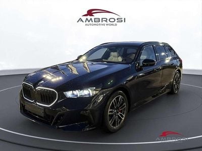 Nuova BMW 540 Comfort Edition 303 CV (222 kW) 2026 Tanzanite blue metallizzato Station wagon