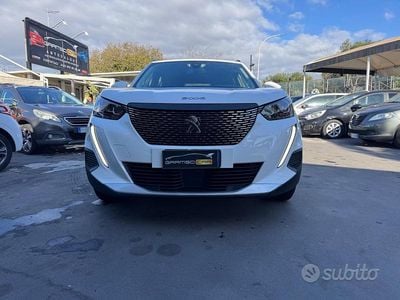 Usata Peugeot 2008 GT 130 CV (95 kW) 2020 Bianco SUV