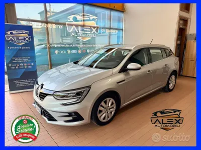 Usata Renault Mégane GrandTour 116 CV (85 kW) 2022 Grigio Station wagon