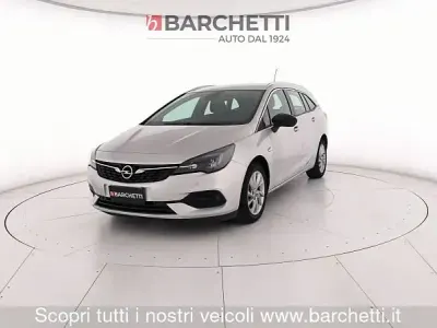 Usata Opel Astra Business Elegance 105 CV (77 kW) 2022 Argento Utilitaria