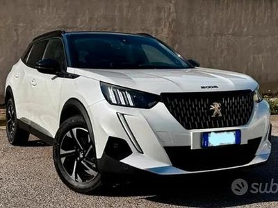 Usata Peugeot 2008 GT-line 131 CV (96 kW) 2020 Bianco SUV