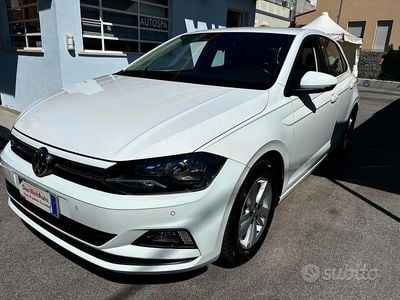 Usata VW Polo Comfortline 90 CV (66 kW) 2019 Bianco Utilitaria