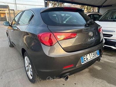 Usata Alfa Romeo Giulietta 170 CV (125 kW) 2011 Grigio Berlina