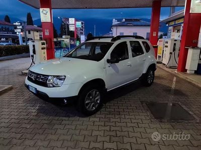 Usata Dacia Duster 90 CV (66 kW) 2016 Bianco SUV