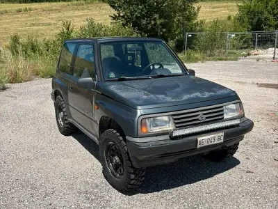 Usata Suzuki Vitara 96 CV (70 kW) 1995 Verde Station wagon