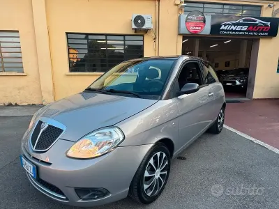 Usata Lancia Ypsilon 60 CV (44 kW) 2009 Marrone Utilitaria